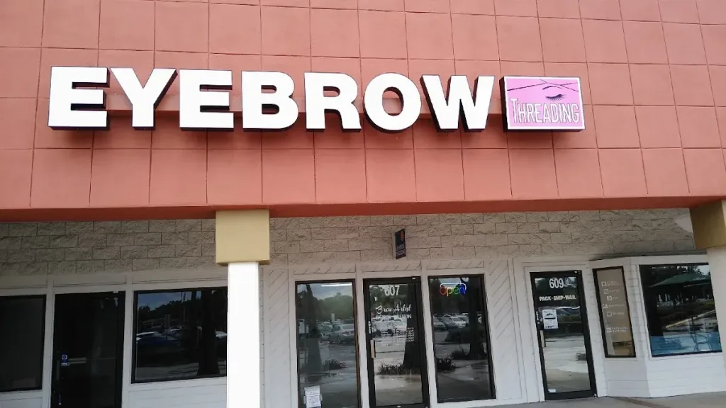 Brow Artist Eyebrow Threading — Beauty salon in Sarasota